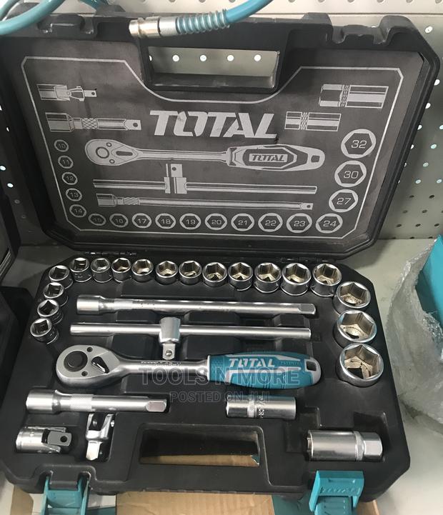 TOTAL 25pcs 1/2” Socket Set · Photo 1