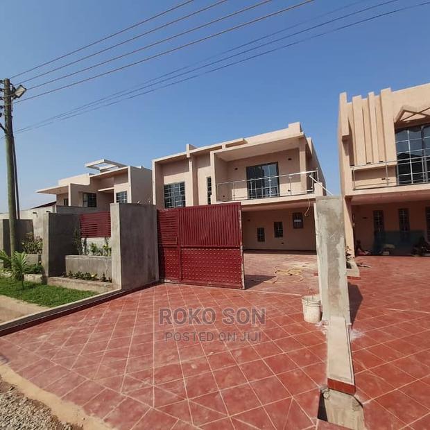 4bdrm Duplex in Dr Roko, Trade Fair for rent · Photo 2