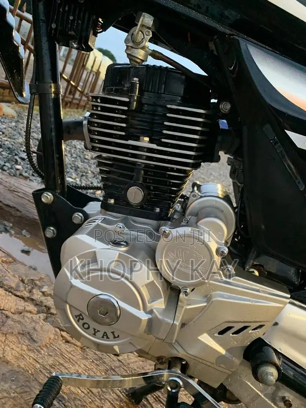 Royal Motorcycle 2026 Black · Photo 1