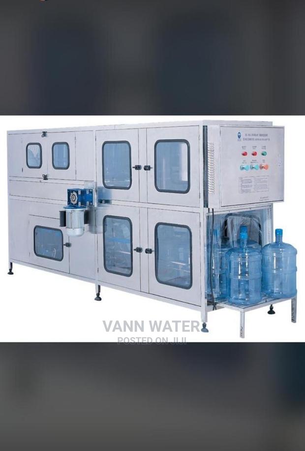 Dispensable Bottles Filling and Capping Machine/Bottle Jar · Photo 1