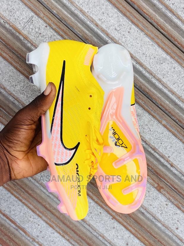 Football Boot At Cool Price · Photo 5