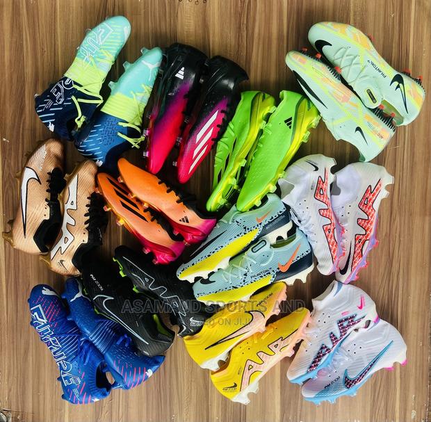 Football Boot At Cool Price · Photo 2