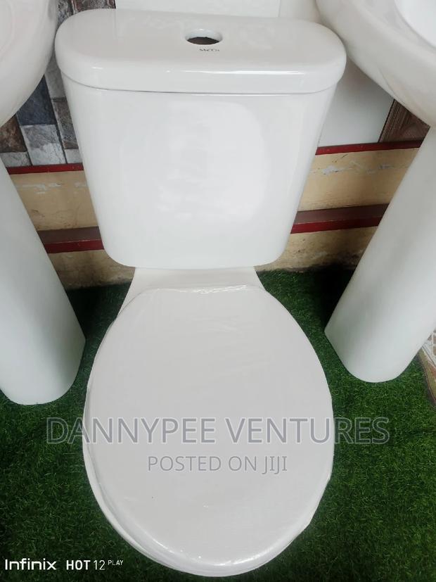 Wc Washhand Basin and Sinks · Photo 1
