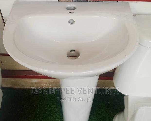 Wc Washhand Basin and Sinks · Photo 6