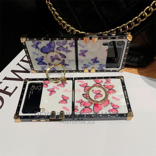 Chi Butterfly Case for Samsung Z Flip 4 · Photo 3