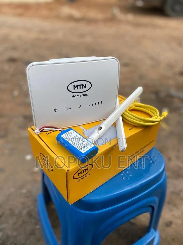 Universal ZLT S25 · Photo 1