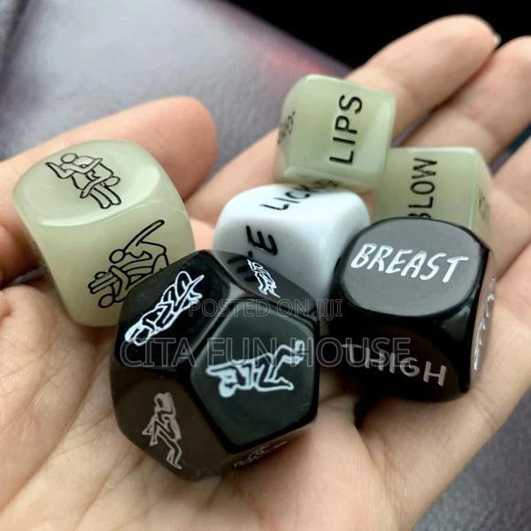 6 in 1 Sex Dice (Glow in the Dark) · Photo 2