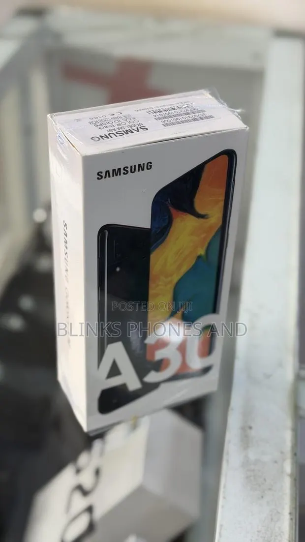 New Samsung Galaxy A30 64 GB Black · Photo 1