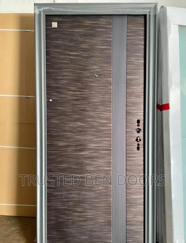 Paladin Doors With Colors And Designs At Wholesale Price · Photo 1