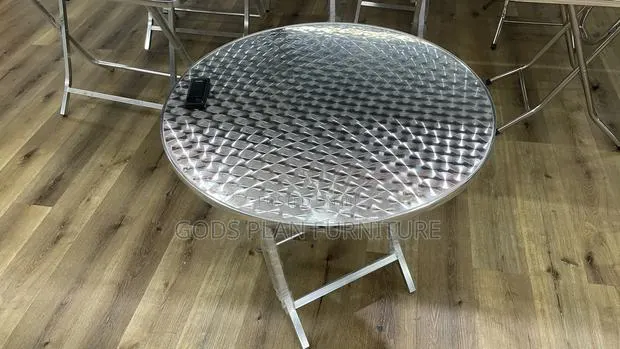Metal Foldable Table · Photo 1