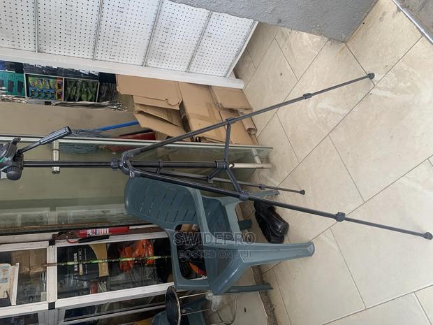 Phone and Camera Long Tripod Stand · Photo 3
