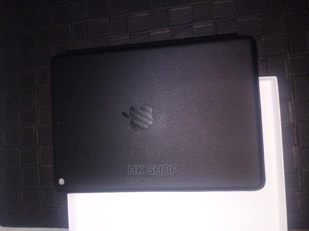 Apple iPad 9th Generation Folio Smart Case 10.2 Screen Size · Photo 3