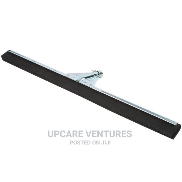 Industrial Floor Cleaning Squeegee · Photo 2