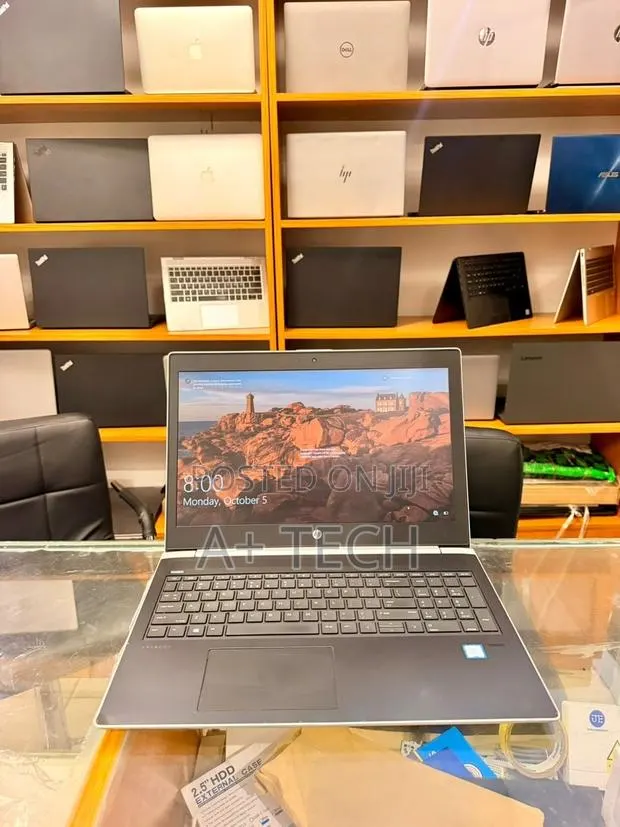Laptop HP ProBook 450 G5 8GB Intel Core i5 HDD+SSD 256GB · Photo 1