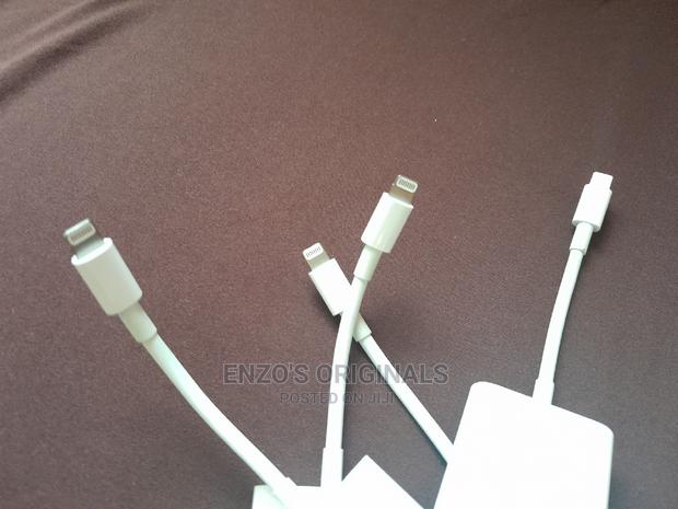 Apple Lightning To Usb 3 Adapter Original Fairly Used Clean · Photo 3