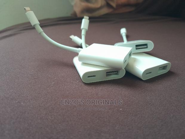 Apple Lightning To Usb 3 Adapter Original Fairly Used Clean · Photo 6