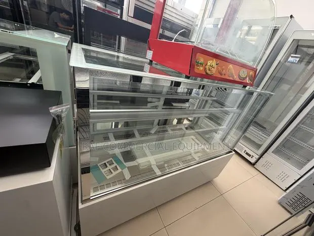 Commercial 120cm Standing Display Cake Chiller · Photo 1