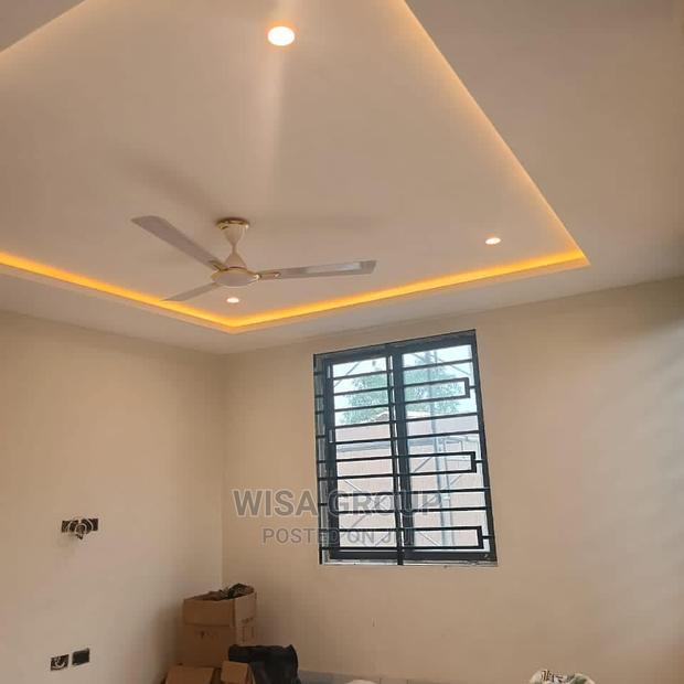 4bedrooms House Story Building for Sale · Photo 6