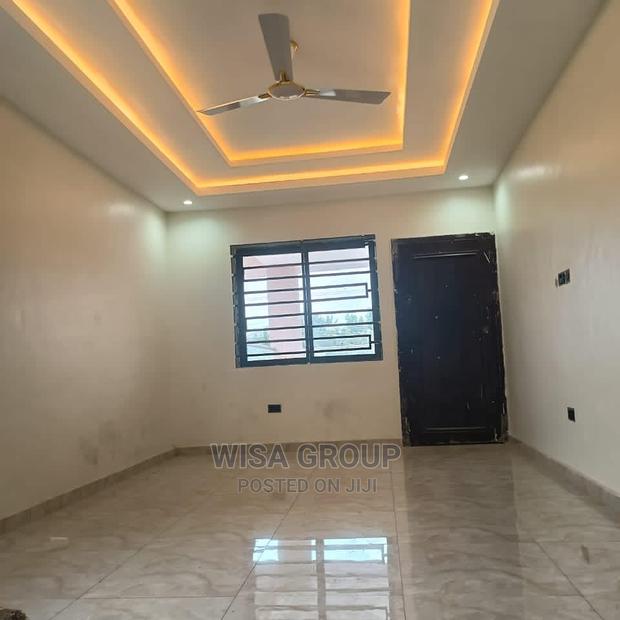 4bedrooms House Story Building for Sale · Photo 8