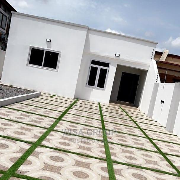3 Bedroom House for Sale · Photo 1