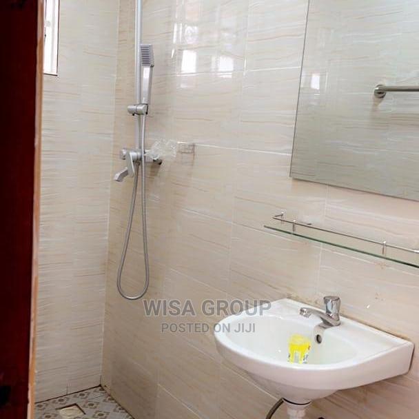 3 Bedroom House for Sale · Photo 4