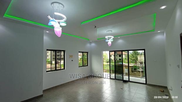 House for Sale · Photo 3
