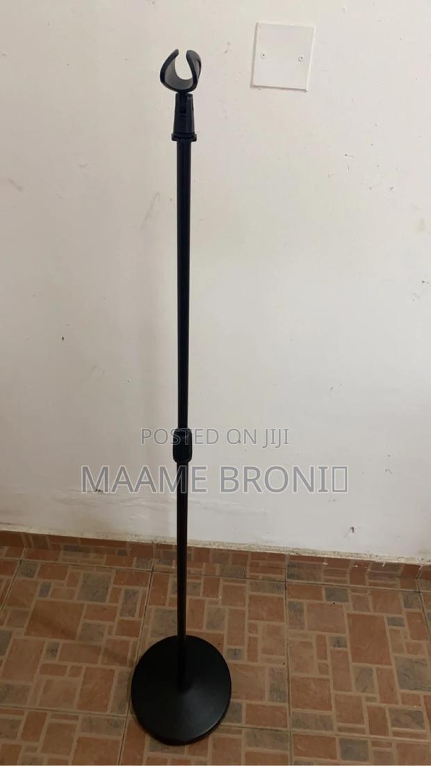 Modern Microphone Stand · Photo 2