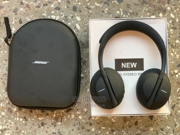 Bose 700 Headset With Pouch · Photo 3
