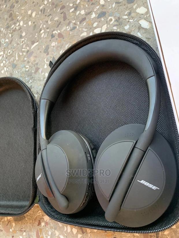 Super Bose 700 Headphone · Photo 1