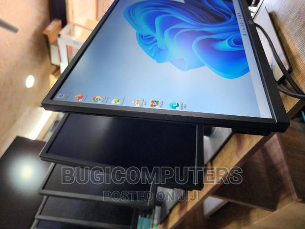 Dell 24-Inch Hdmi Widescreen Monitor · Photo 6