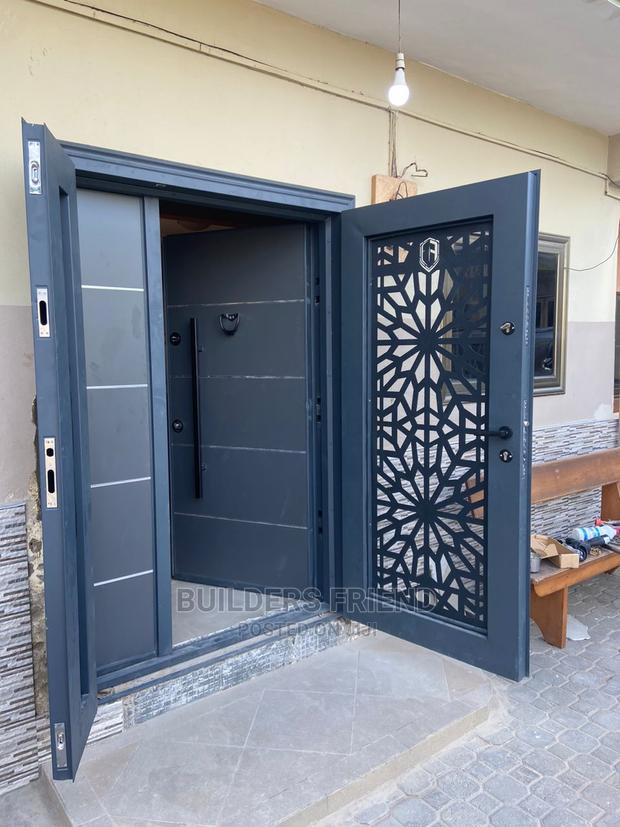 Executive Door in Burglarproof Security Door in Box · Photo 1