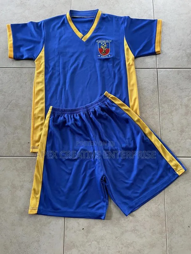 Friday Wear /Pe Kit, Jerseys, Cardigans · Photo 1