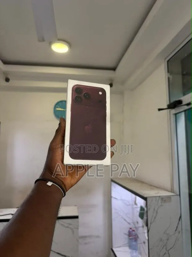 New Apple iPhone 18 Pro Max 512 GB Purple · Photo 1