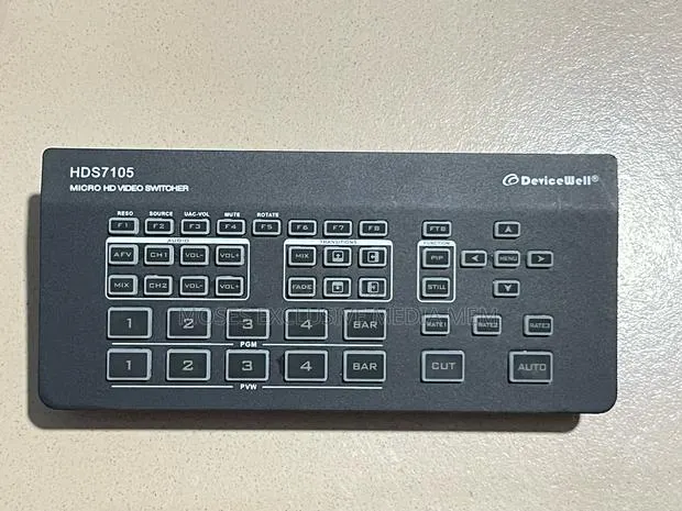 DeviceWell HDS7105 – Professional HD Video Switcher · Photo 1