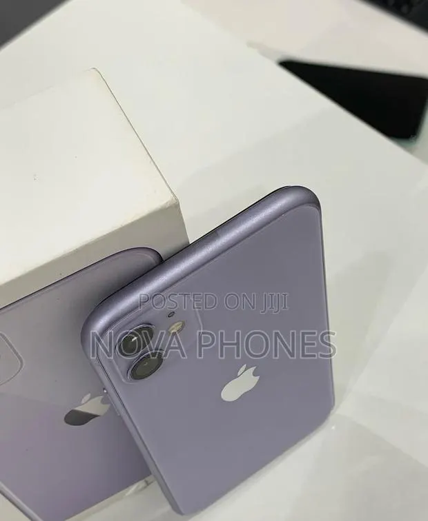 New Apple iPhone 11 64 GB Purple · Photo 1
