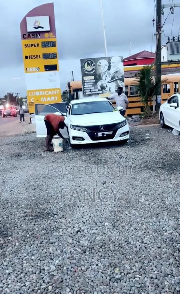 Rent a Car - Honda Accord 2018 Sports · Photo 1