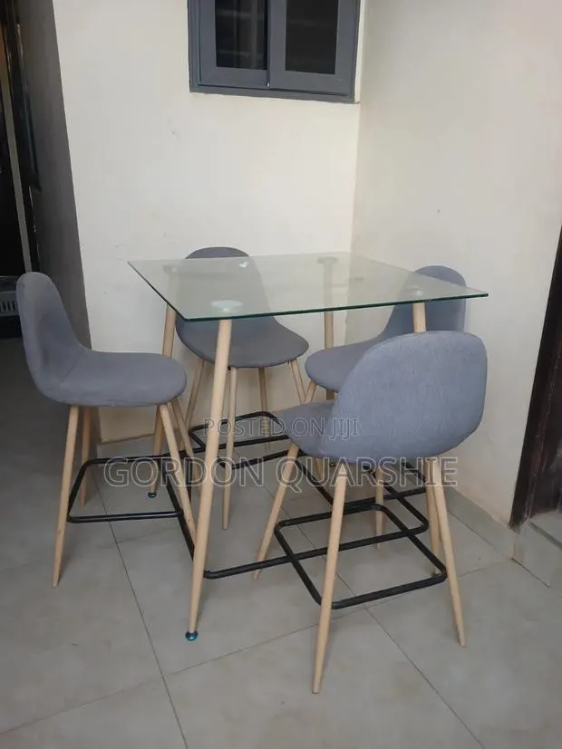 Dinner Table Set for 4 · Photo 1