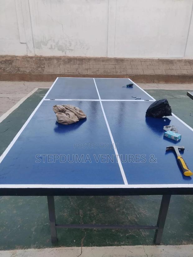 Brand New Tennis Board With Metal Stand · Photo 5