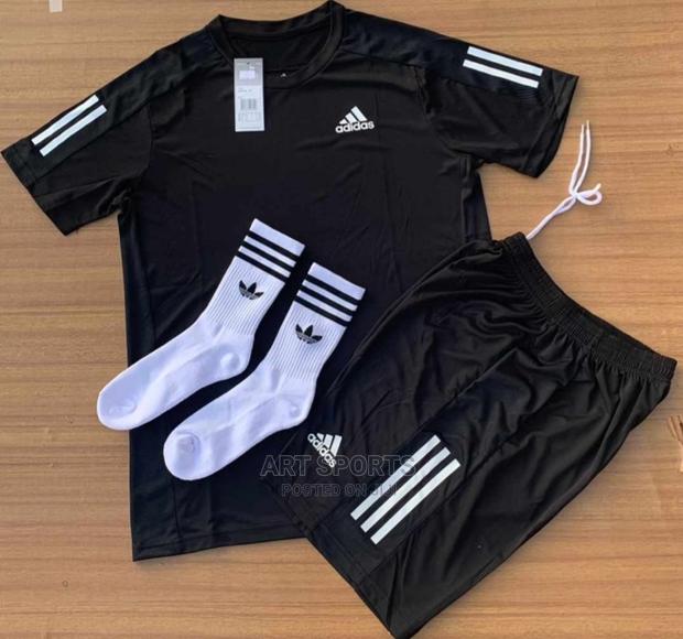 Adidas Gym Set With Socks · Photo 2