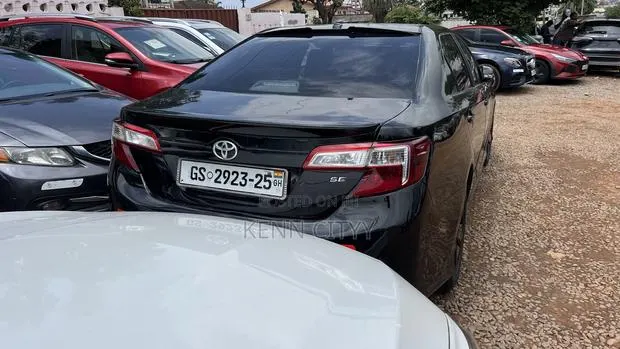 Toyota Camry 2014 Black · Photo 1