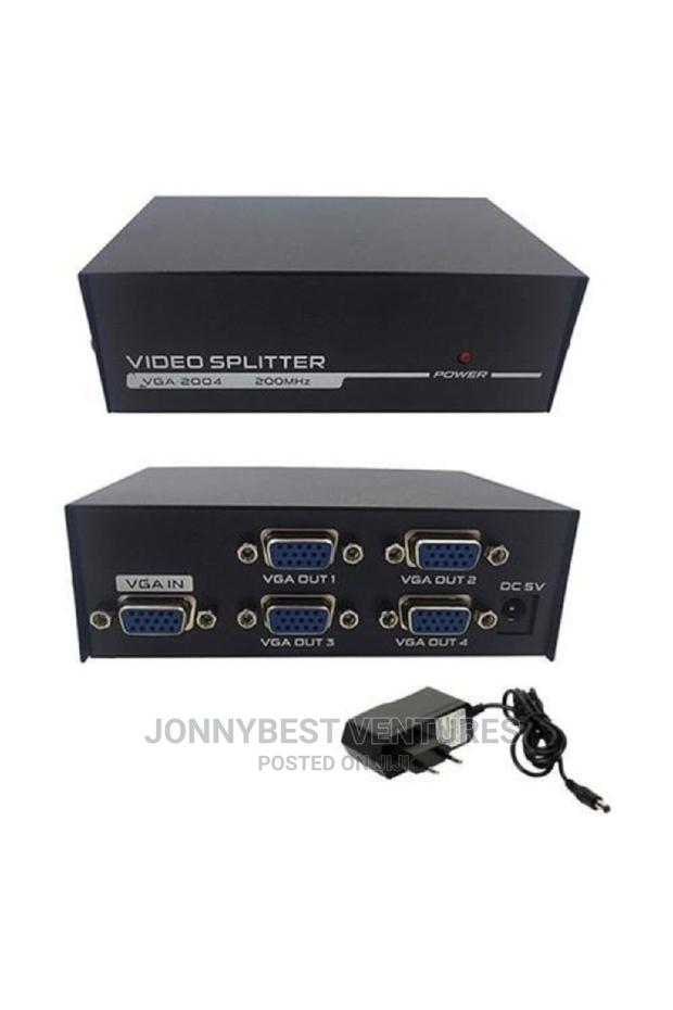 VGA 4 Port Way Splitter · Photo 1