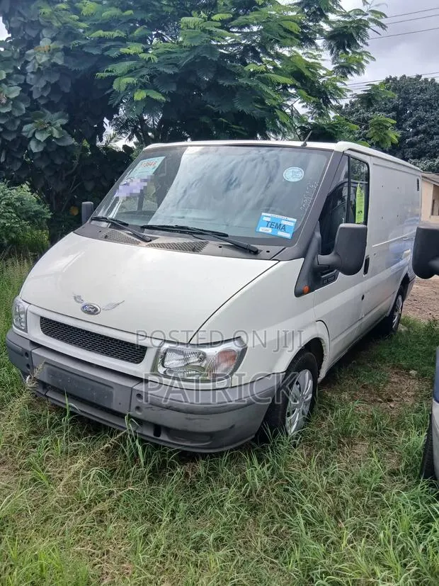 Ford Transit 2005 White · Photo 1