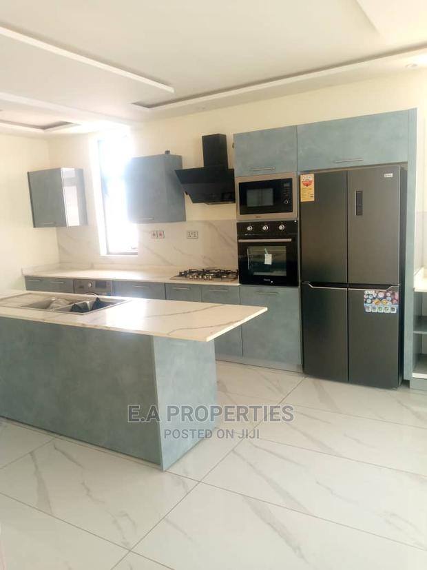 4bdrm House in E a Properties, a C Mall Area for Sale · Photo 5