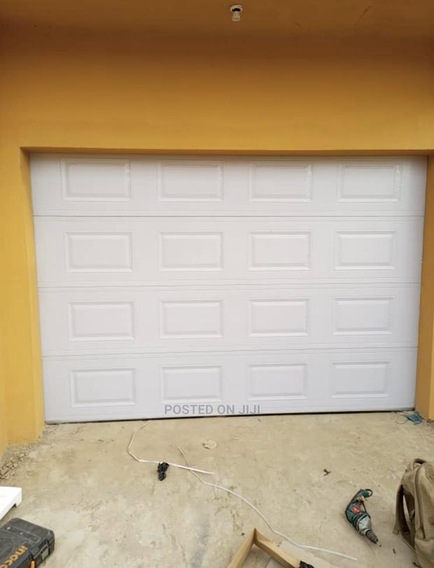 Automatic Garage · Photo 1