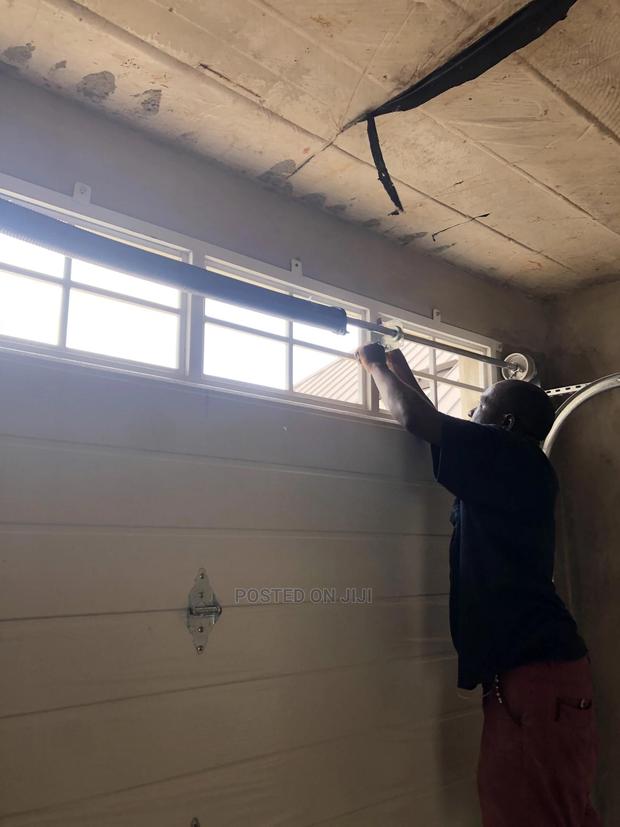 Automatic Garage Door Single Door · Photo 5