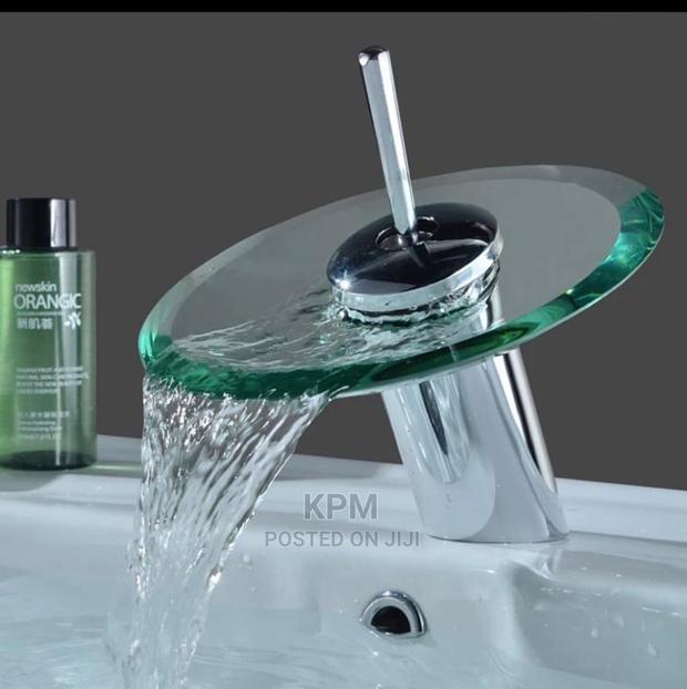 Glass Basin Tap Hot and Cold · Photo 1