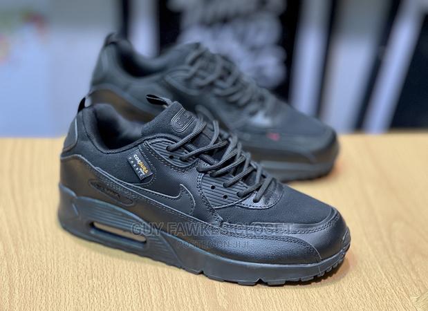 Nike Air Max 90 Surplus · Photo 2