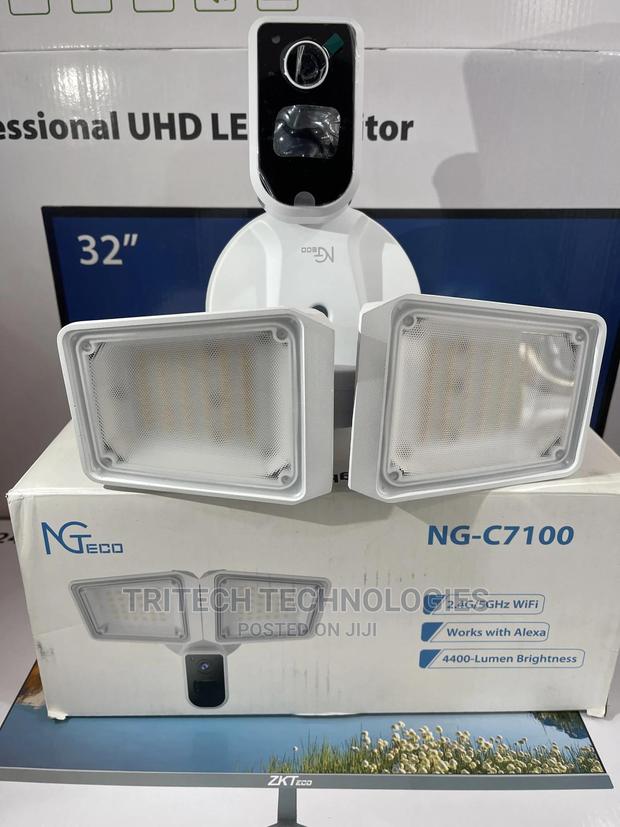 Stand Alone Wi-Fi Camera With Smart Floodlight Ng-C7100 · Photo 1