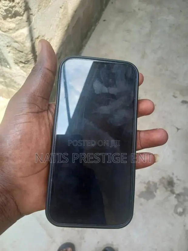 Apple iPhone 15 128 GB Purple · Photo 1