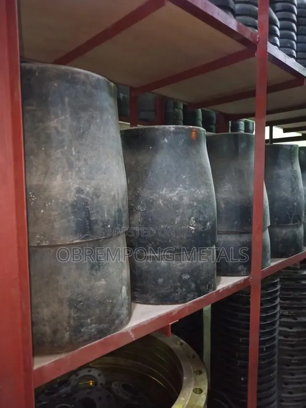 18" X 8" Steel Reducer Sch40 · Photo 1
